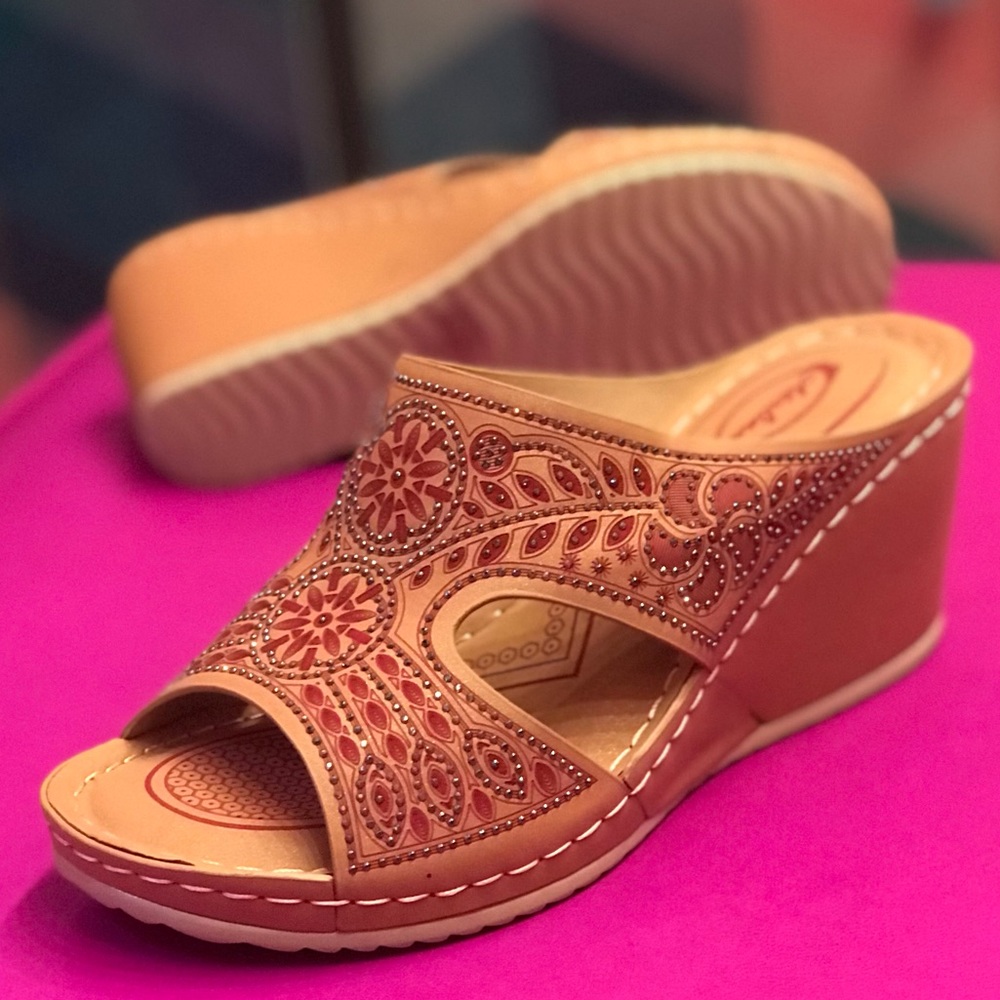 Last Pair! Italina Tan Brown Floral Embroidered Peep Toe Wedge Mule Sandals - Picture 6 of 15
